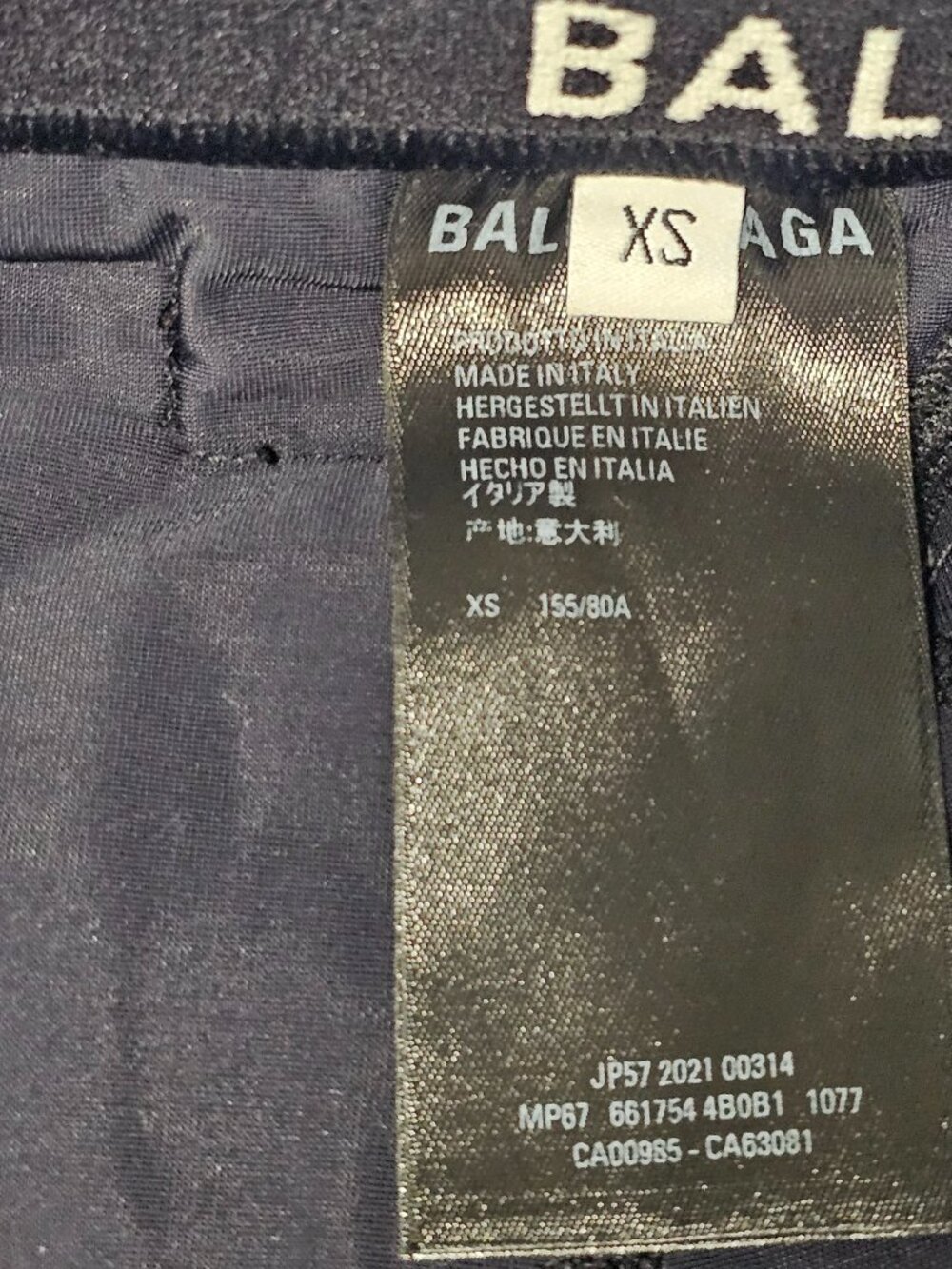 Balenciaga Women’s Black Cycling Athletic Shorts - Picture 12 of 14